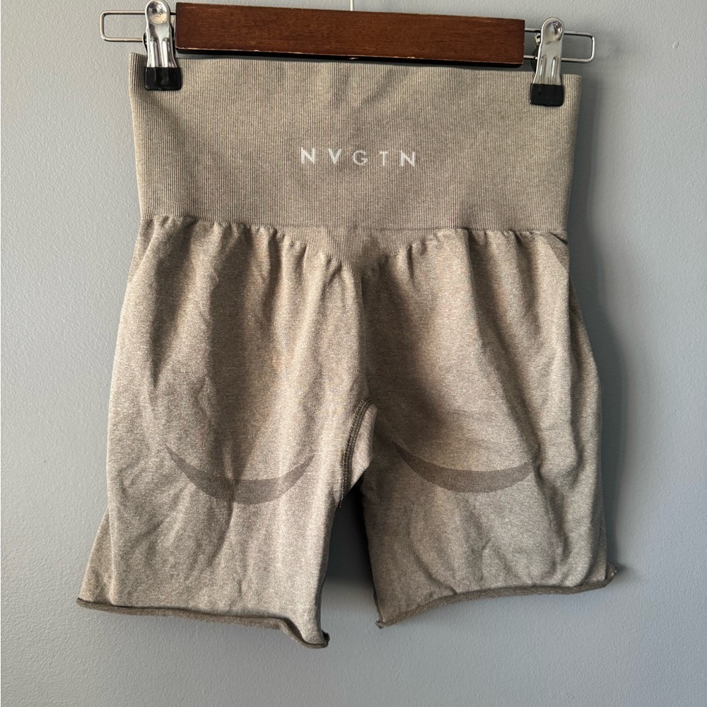 NVGTN contour seamless short